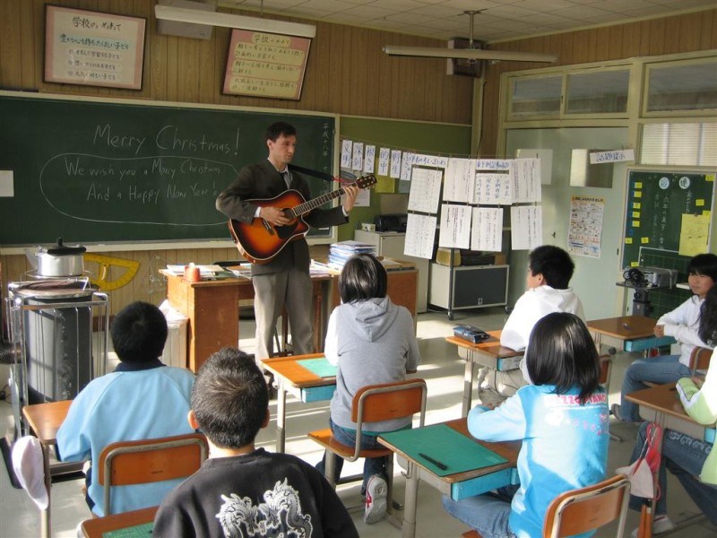 Mike Christmas carols in school